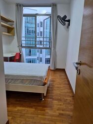 The Lakeshore (D22), Condominium #557840161